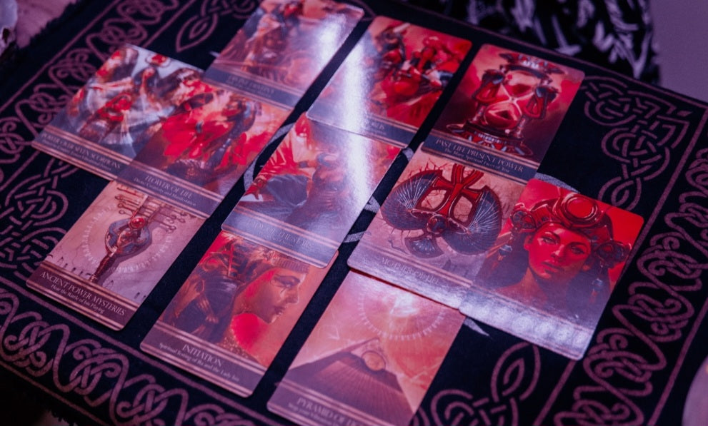 60 minute Oracle & Tarot Reading